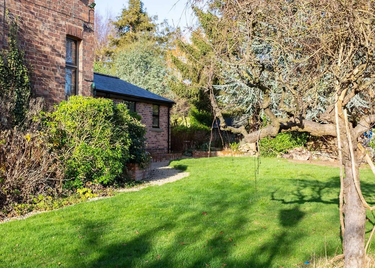 Apartment The Firs Garden Room Nottingham United Kingdom